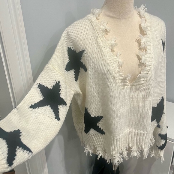 Destructed Star Sweater with Frayed Trim - Slightly Cropped, Oversized Fit - Picture 7 of 15